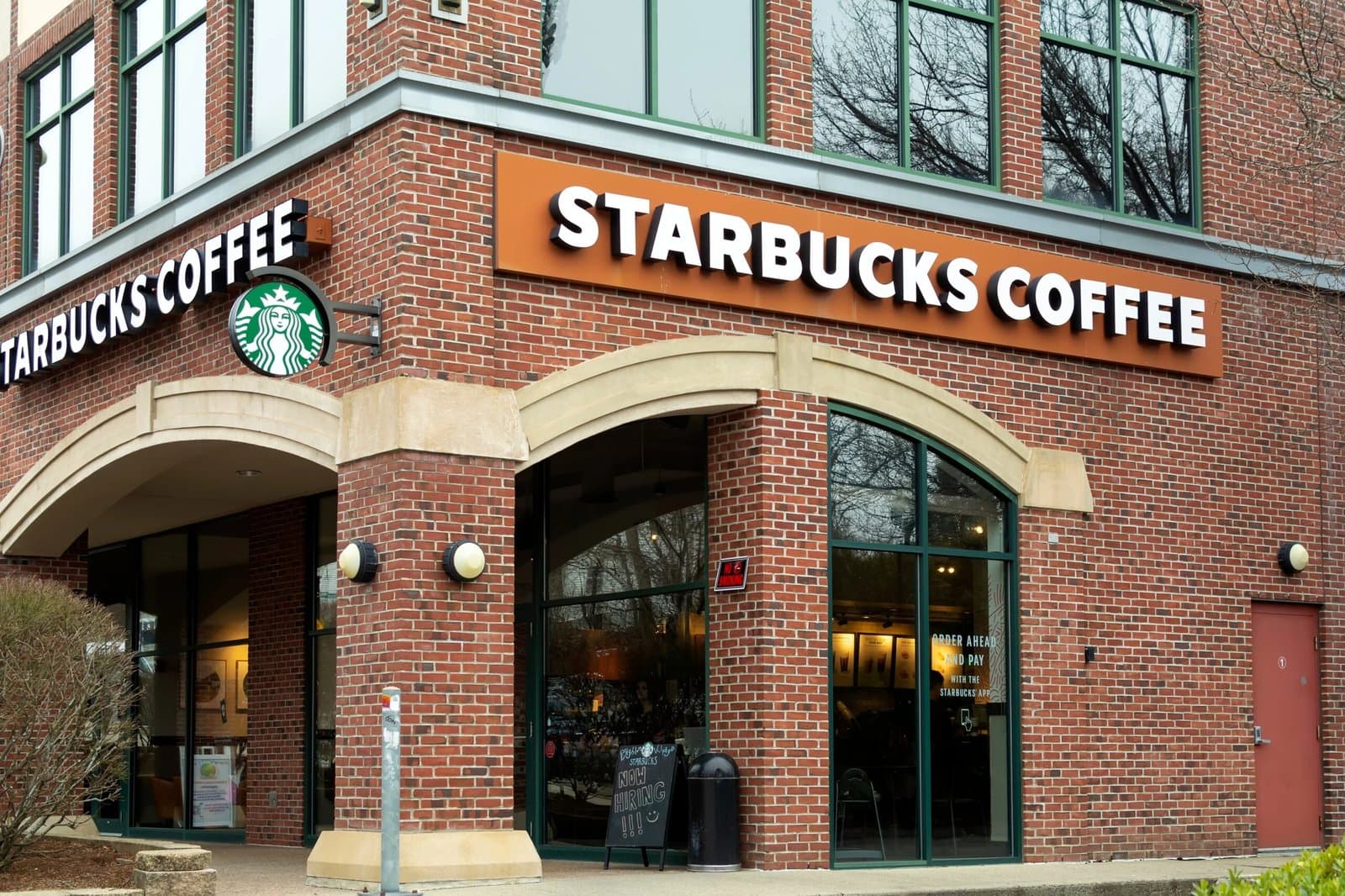 Starbucks Eyes Revenue Dip as Q3 Earnings Set for Release