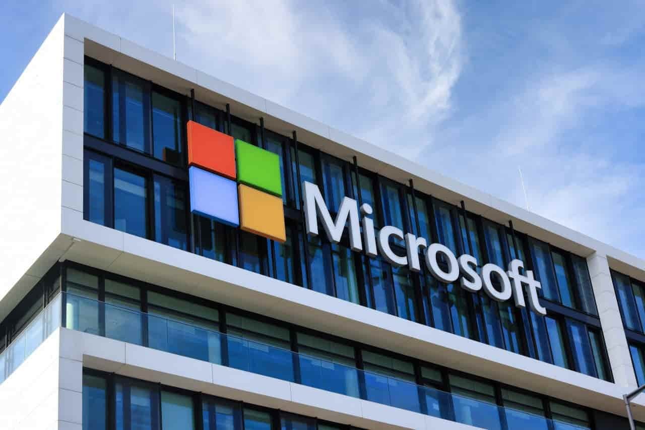 Microsoft shareholders pocket $91 per hundred shares as dividend remains flat