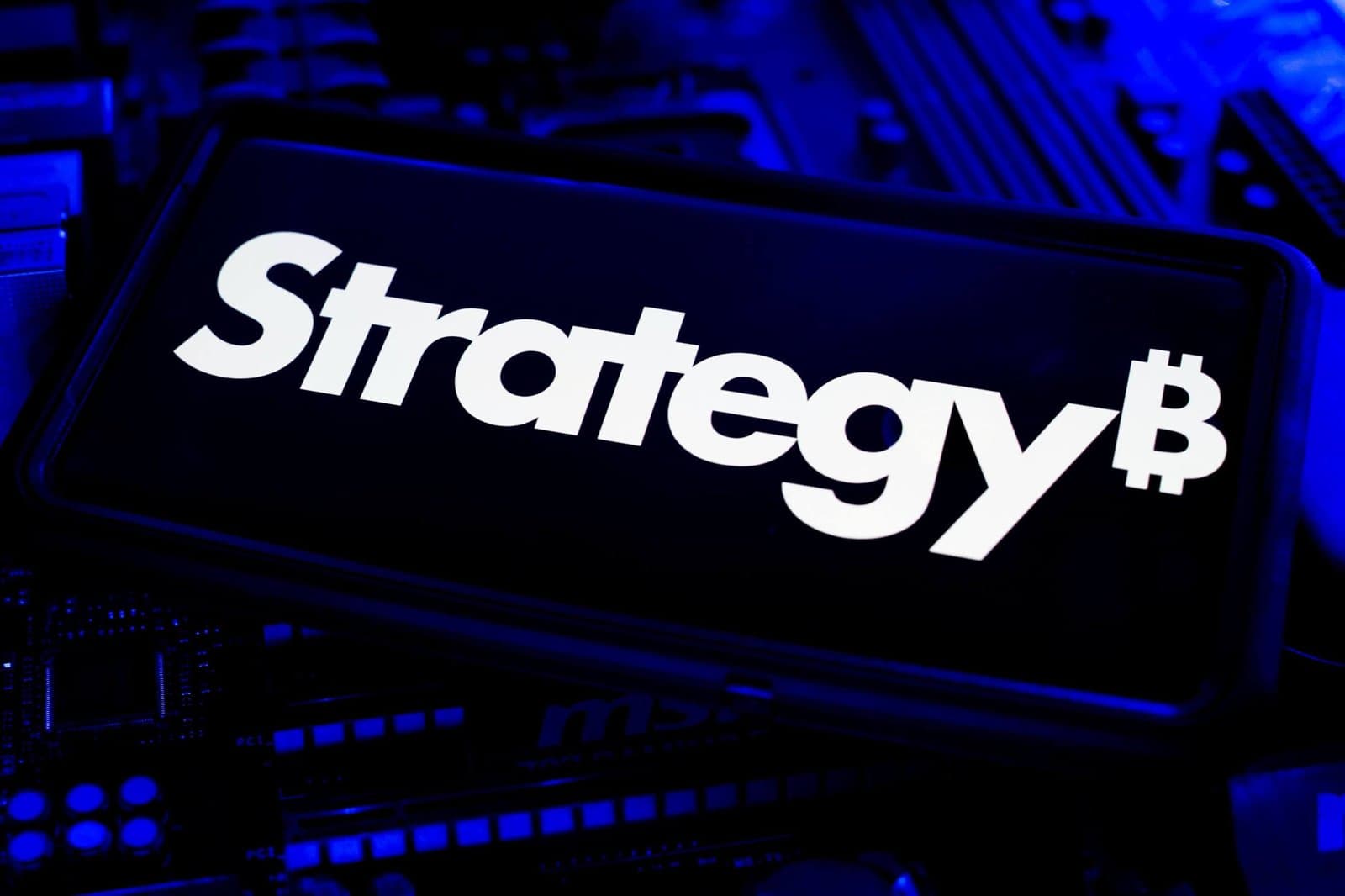 Strategy Halts Bitcoin Purchases as It Refocuses on Preferred Stock Buybacks