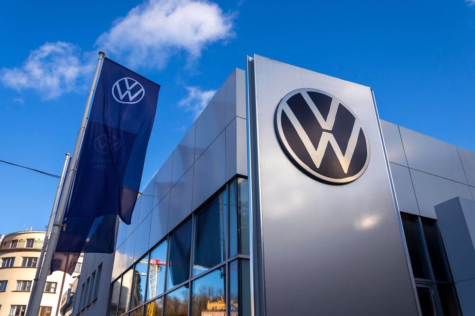 Volkswagen Shares Drop as Q2 Earnings Fall Short and Revenue Forecast Slashed for 2026