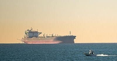 Tanker Damaged Near Oman Raises New Alarms for Strait of Hormuz Security