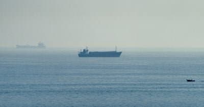UK Economy Risks Recession Amid Ongoing Strait of Hormuz Closure