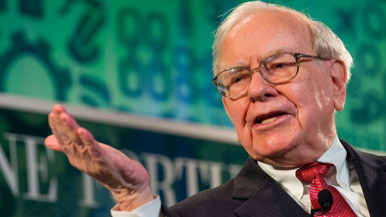 Berkshire Hathaway Shares Hit Highest Point in Eight Months Amid Buyback Buzz