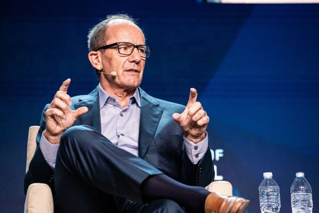 Why a Leading Bitcoin Miner Is Shifting Focus from BTC to AI Data Centers
