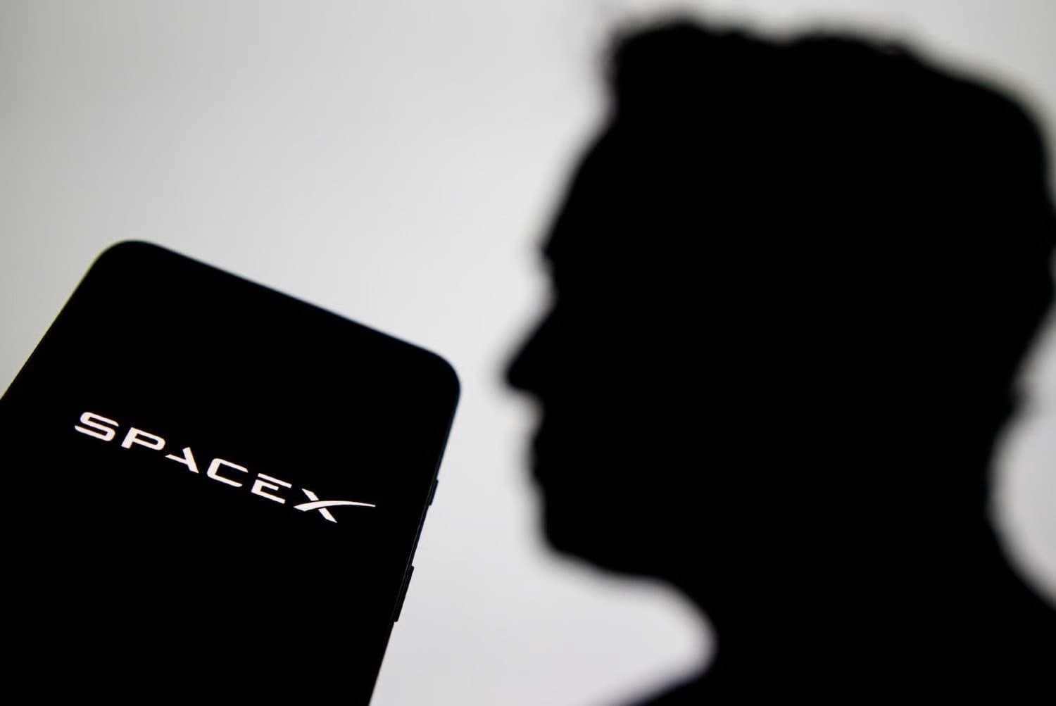 SpaceX Shares Plunge to Worst Post-IPO Drop in Over a Decade