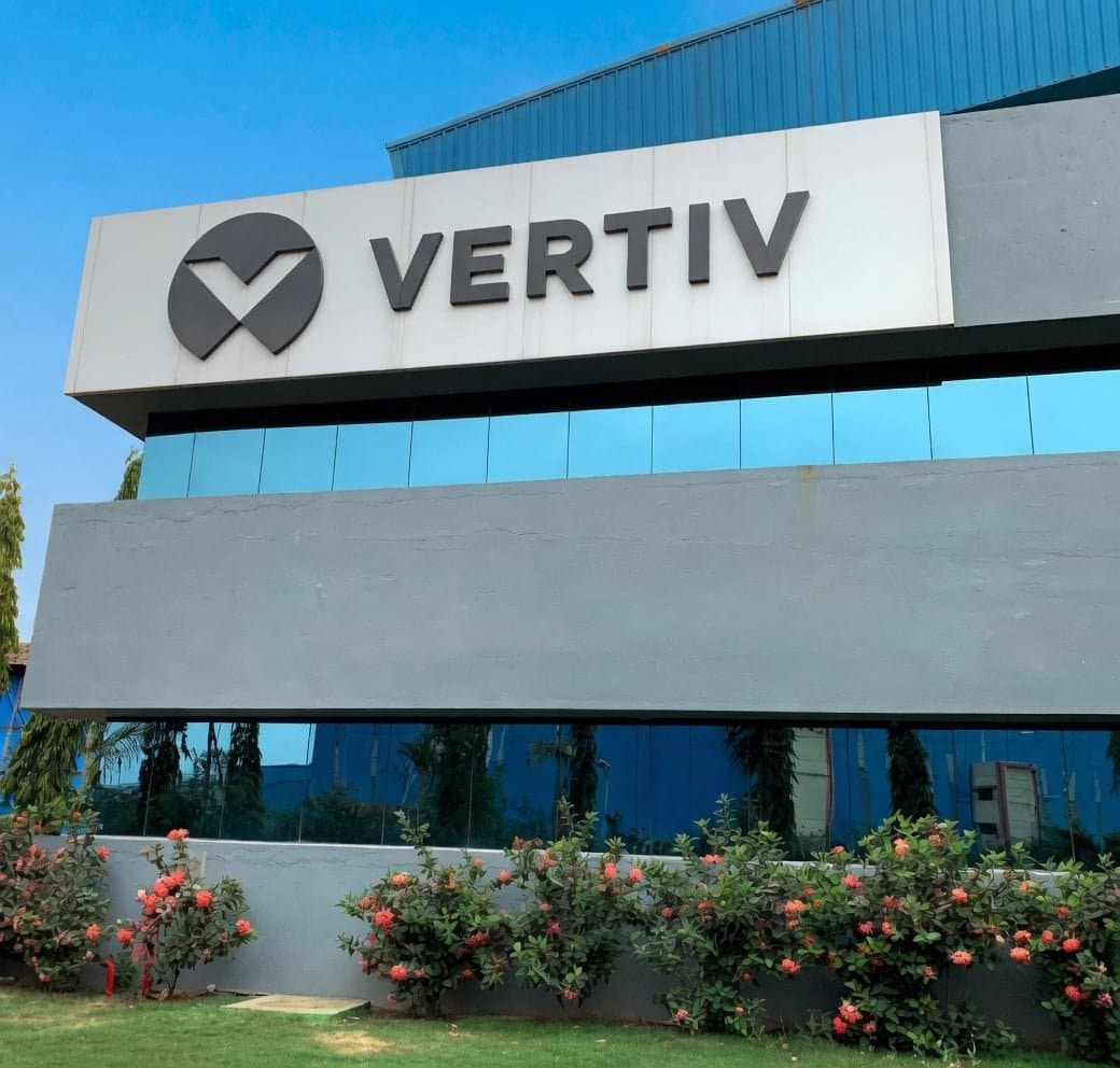 Vertiv Shares Drop 10% Despite Surging Q2 Revenue and Cash Flow