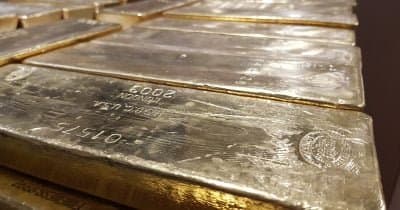 Gold Dips as Fed Rate Hike Bets Grow; Brent Crude Surges Above $100