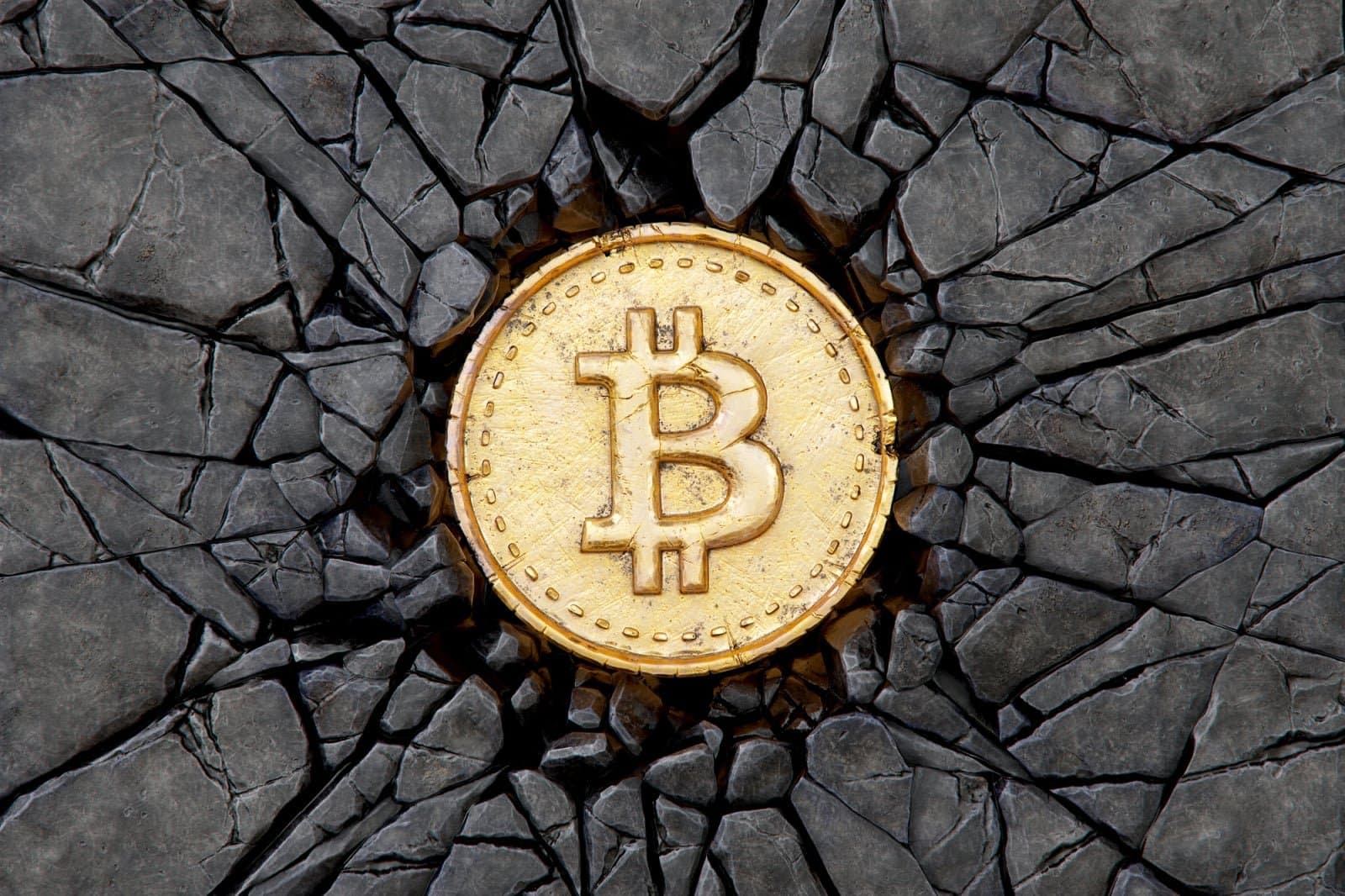 BlackRock's Bitcoin Fund Bleeds $122M as Clients Ditch Underwater Positions