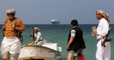 Red Sea cargo ship goes down after strike, 14 crew escape unharmed