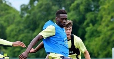 Hull City Targets Everton's Tim Iroegbunam to Boost Midfield for Premier League Survival