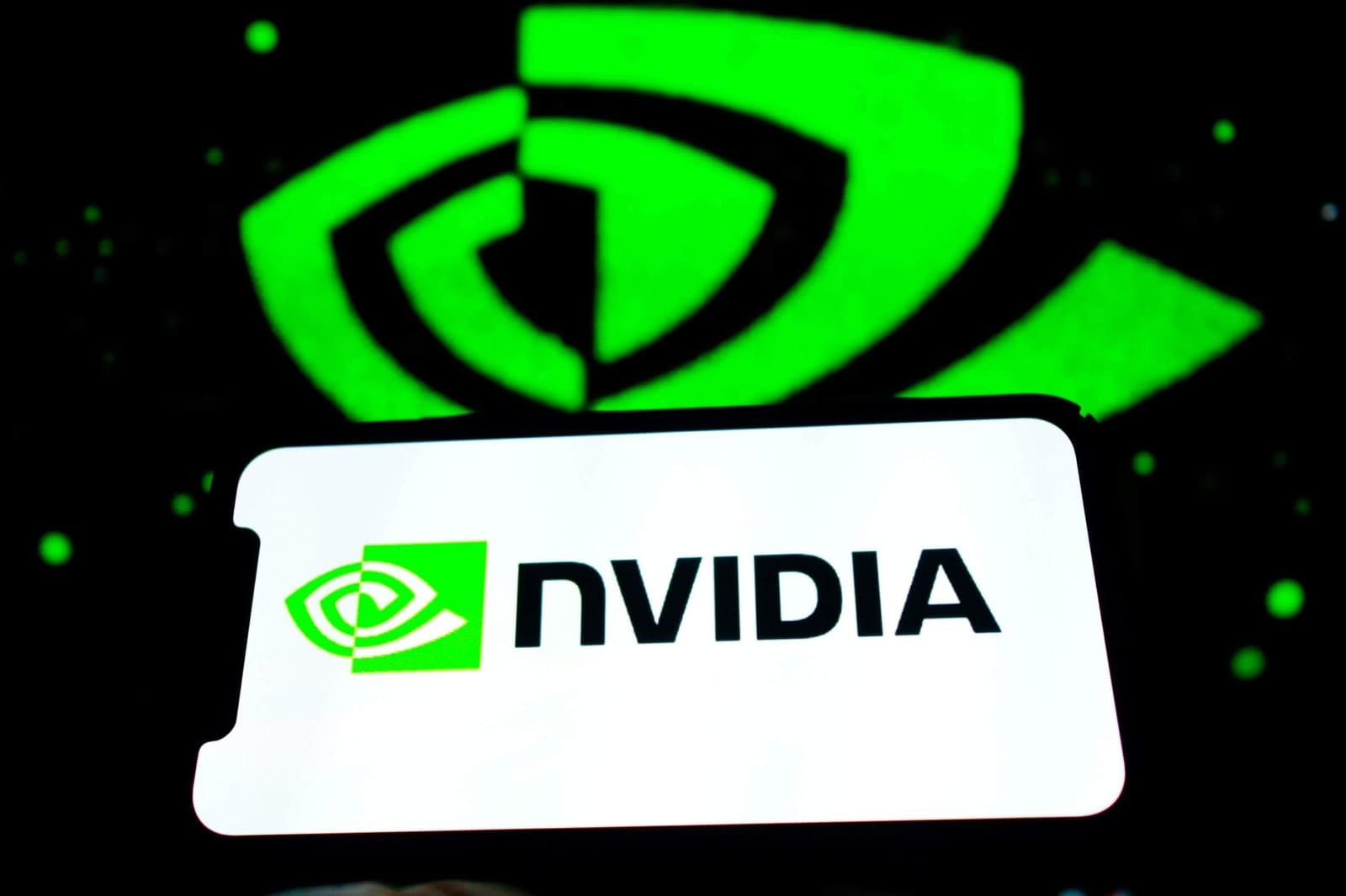Nvidia Stock Climbs 4% as AI Demand Accelerates from Tech Giants and SpaceX
