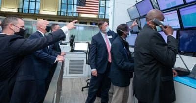 US Markets Climb as Chip Stocks Rally Following South Korea’s Strong Comeback